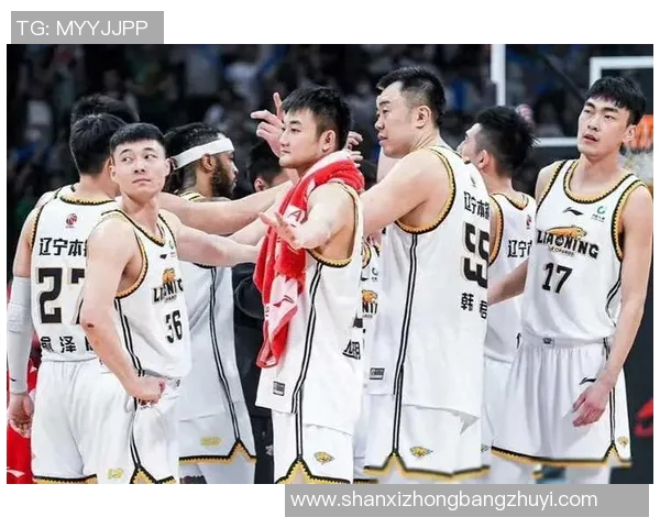 2016年CBA辽宁队对阵上海队第一节精彩回顾与战术分析